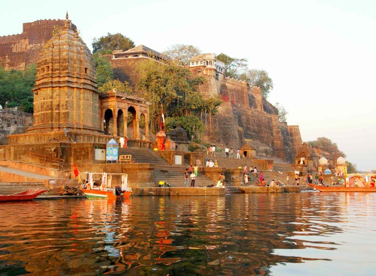 Visit The Top Tourist Attractions In Madhya Pradesh That Adorn The